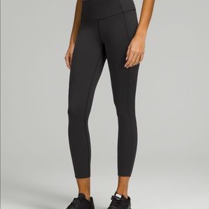 Lululemon Fast and Free High Rise Tight, 25” and Size 4. Black.